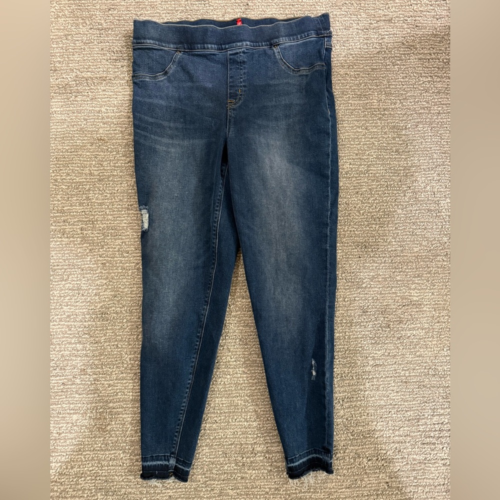 Spanx Pull On Skinny Jeans XL Dark Wash Distressed Raw Hem Stretch Jeggings